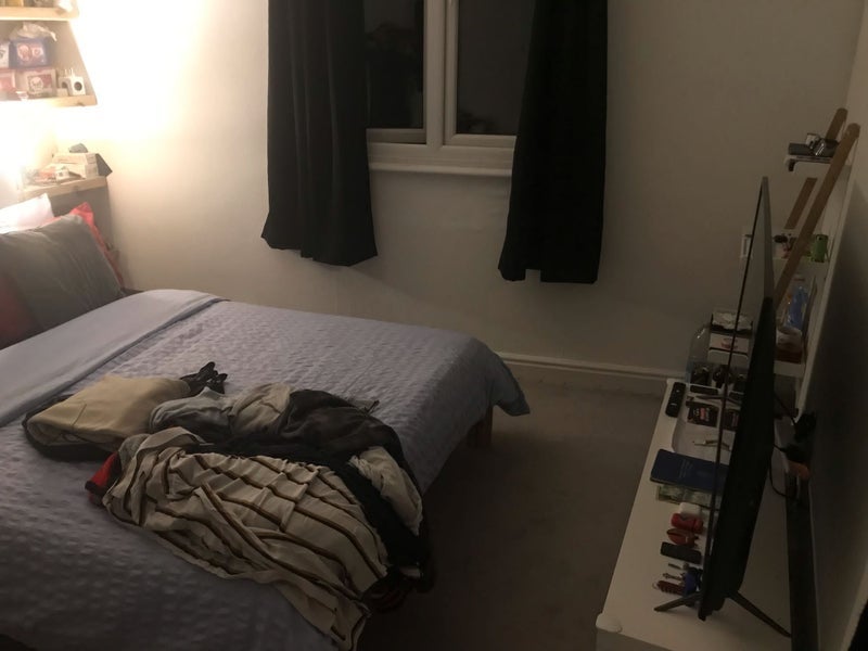 Room Replingham Road in Greater London