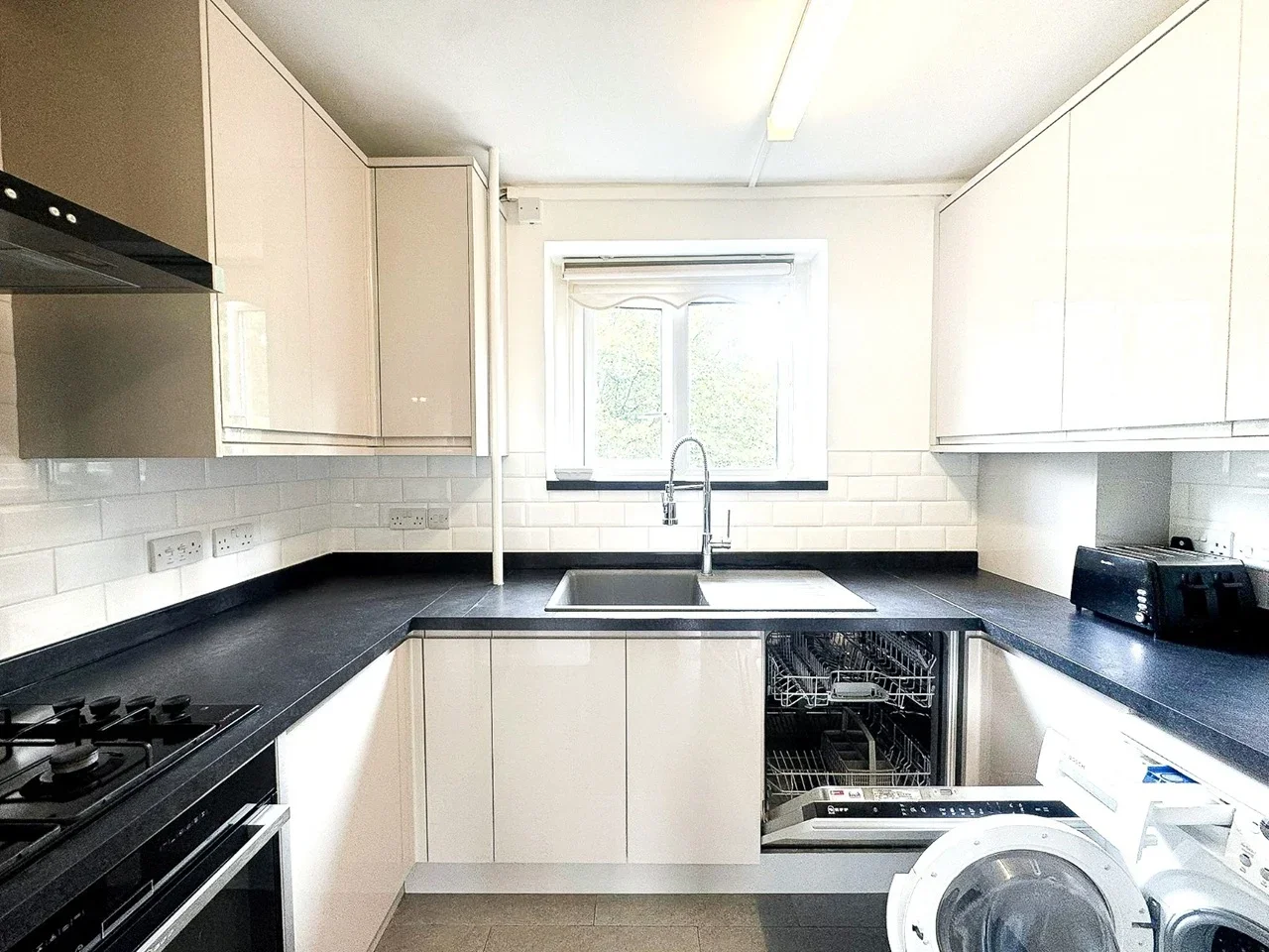 Flat Wynyatt Street in Greater London