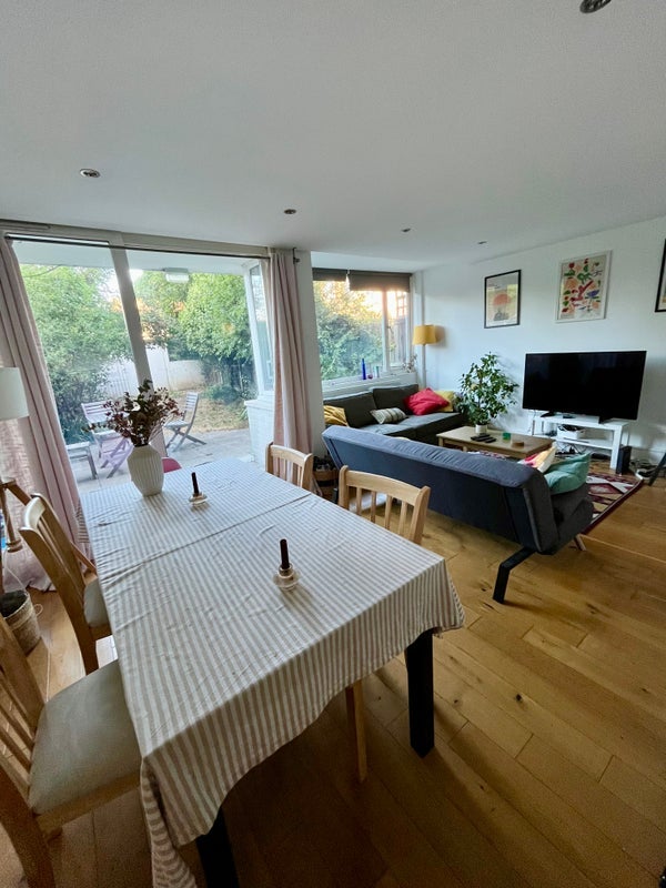 Room Warley Street in Greater London