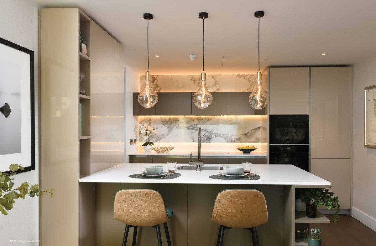 House Silver Road in Greater London