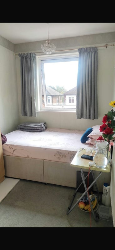 Room Thirlmere Gardens in Greater London