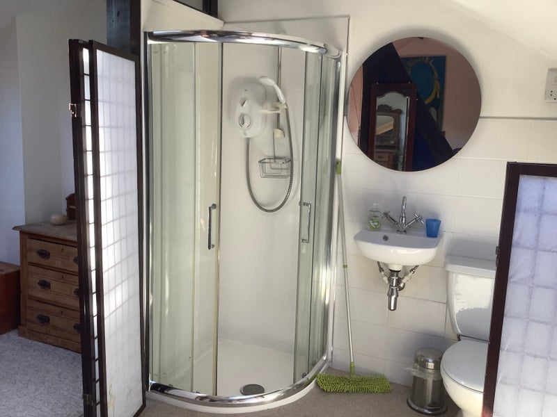 Room Sydenham Avenue in Liverpool