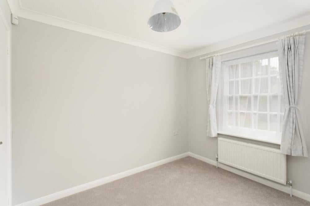 Flat Gloucester Terrace in City of Westminster