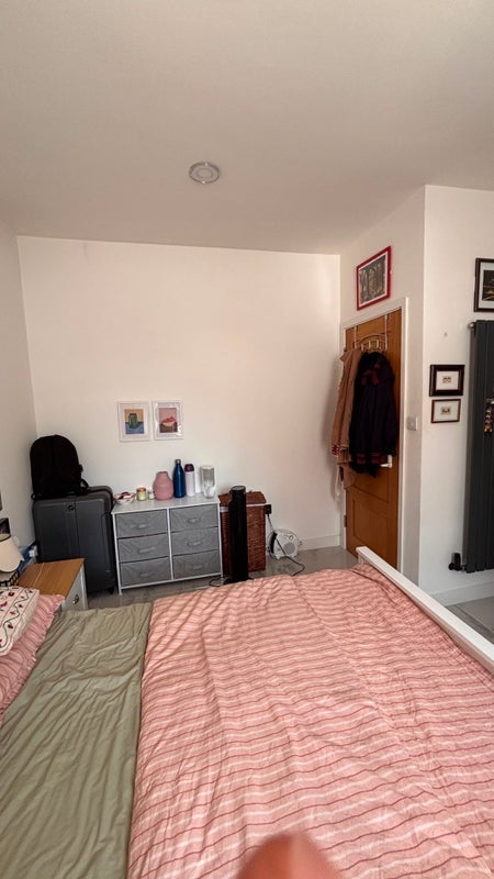 Room Torrens Road in Greater London