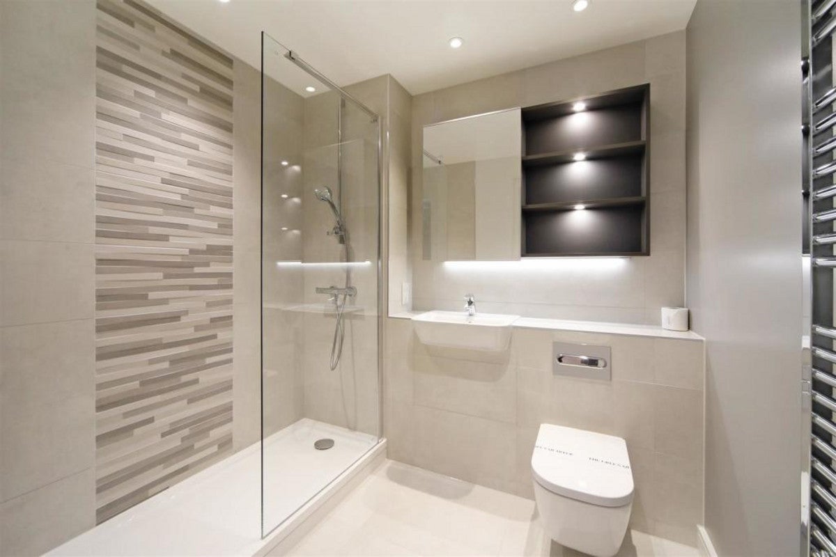 House Accolade Avenue in Greater London