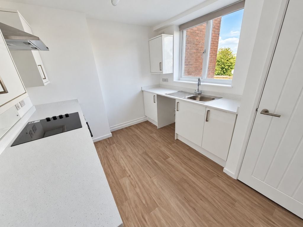 Flat Thornhill Park in Walsall