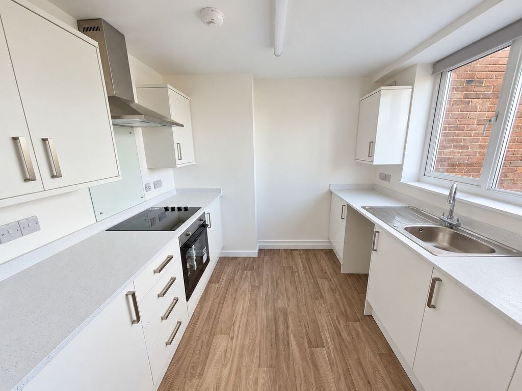 Flat Thornhill Park in Walsall