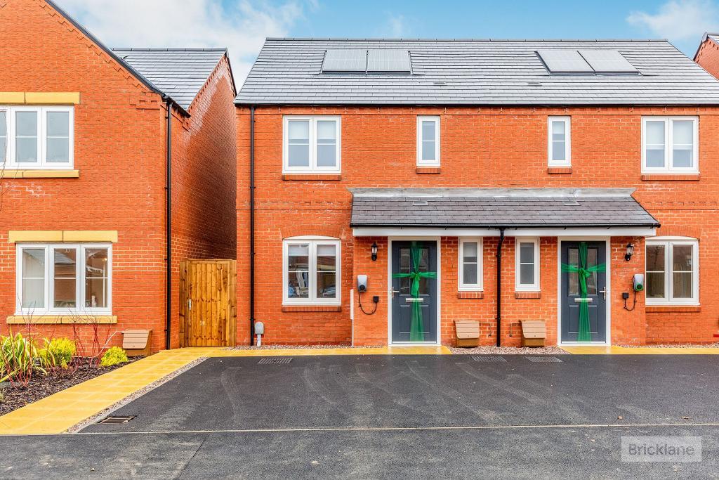 House Reynard Way in Northampton