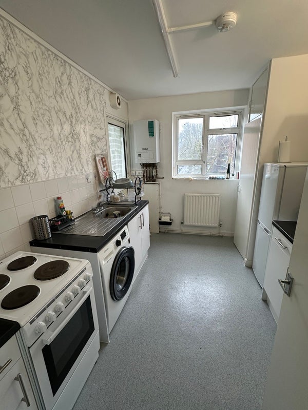 Room Harrison Street in Greater London