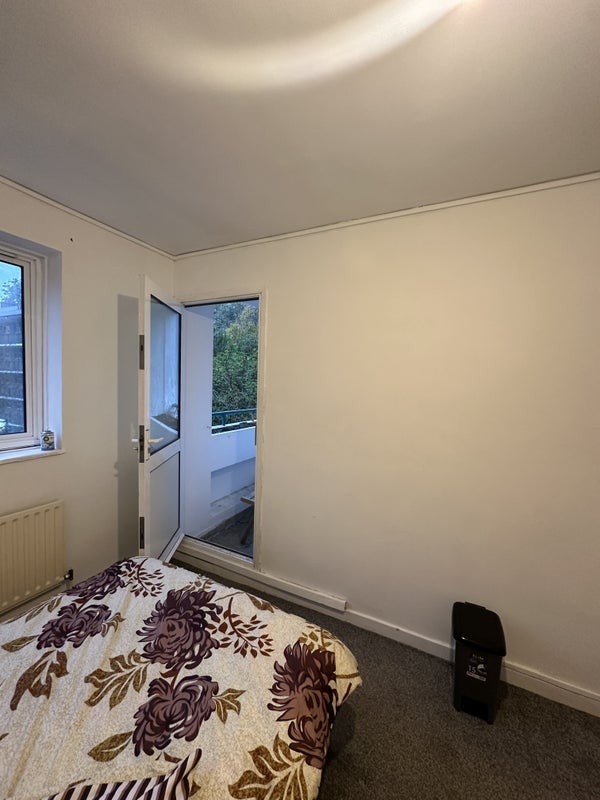 Room Harrison Street in Greater London
