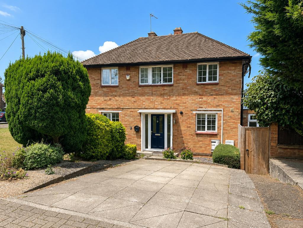 House Ramsden Road in Greater London