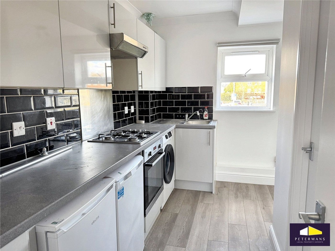 Flat Finborough Road in Greater London