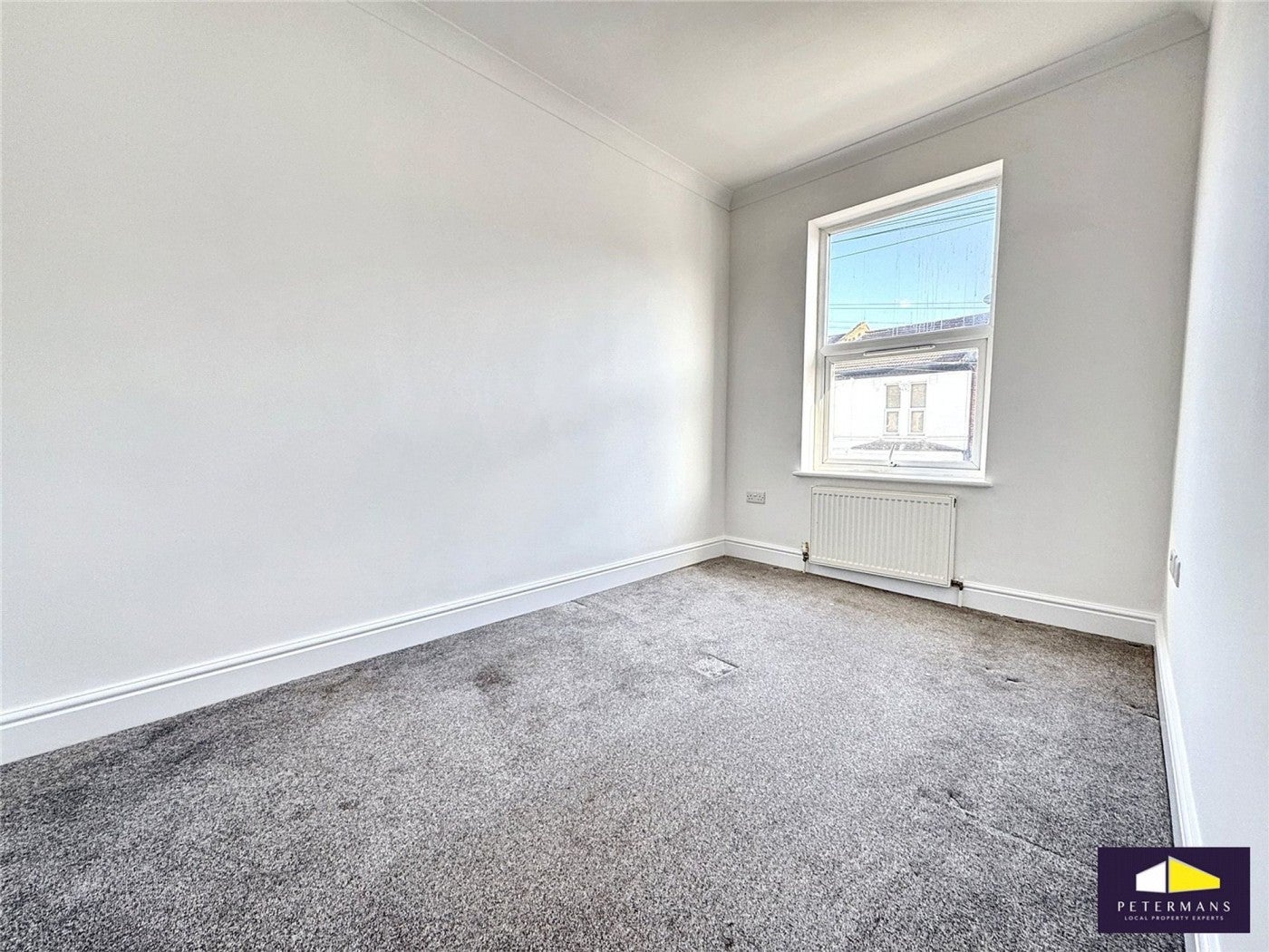 Flat Finborough Road in Greater London