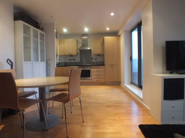 Flat Devonport Street in Greater London