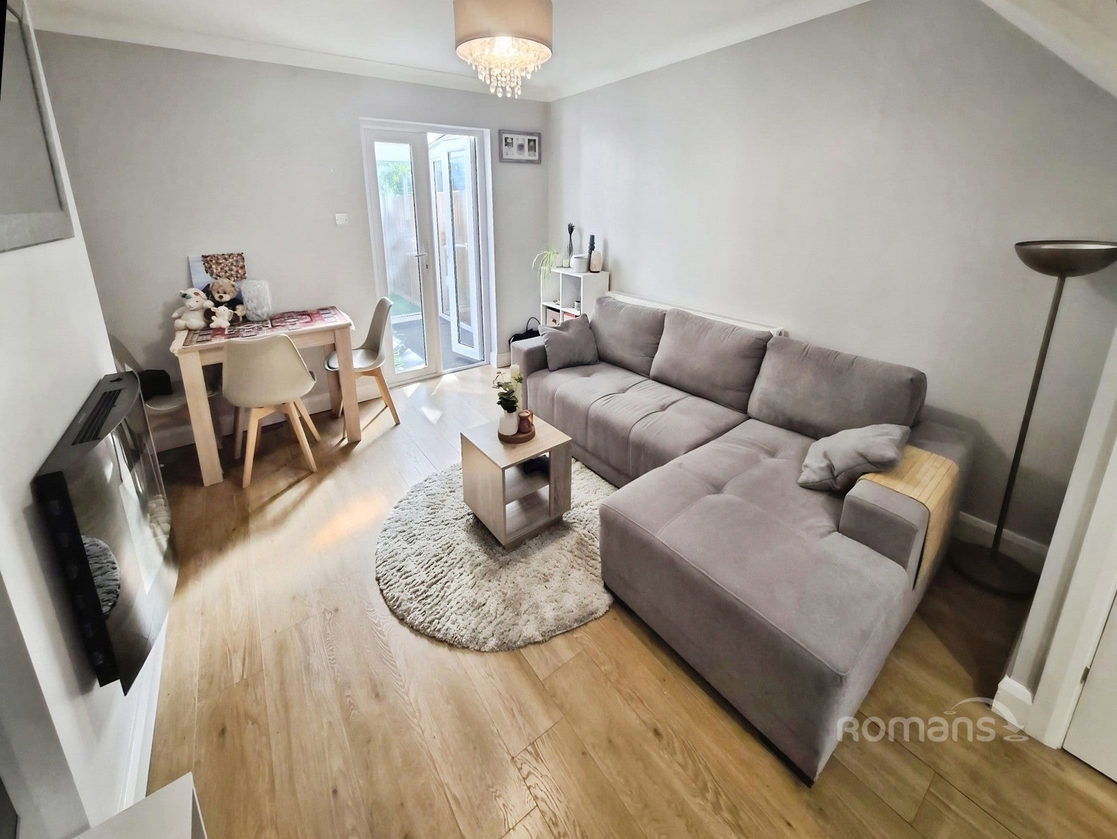 House Frogmore Close in Slough