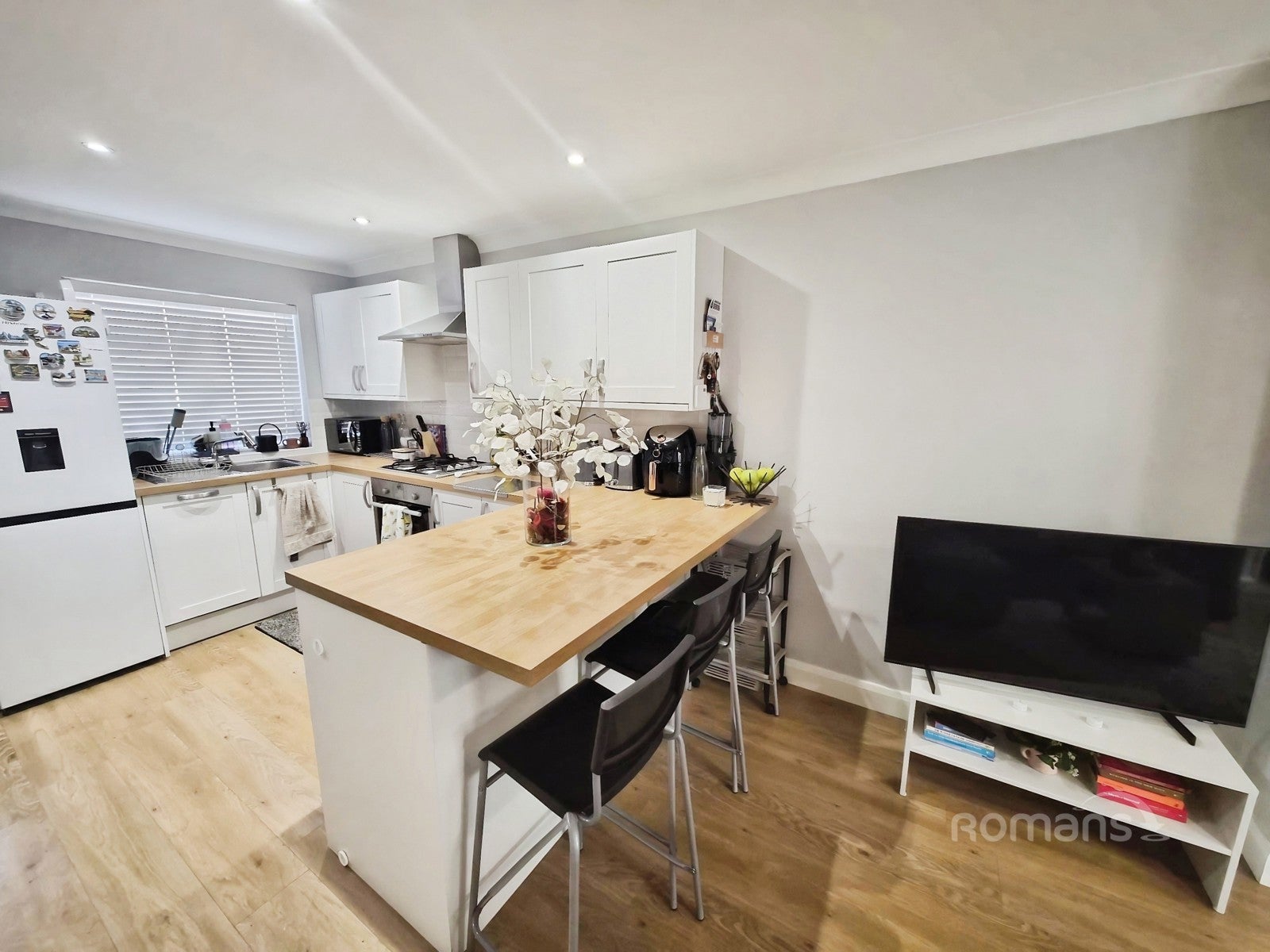 House Frogmore Close in Slough