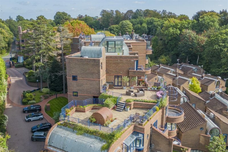 Flat Finchley Road in Greater London