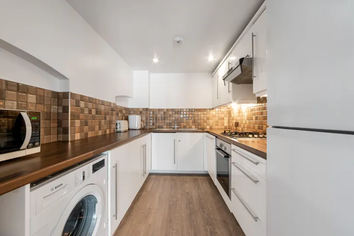 Flat Westferry Road in Greater London