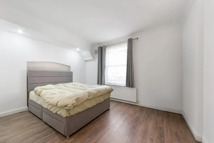 Flat Westferry Road in Greater London