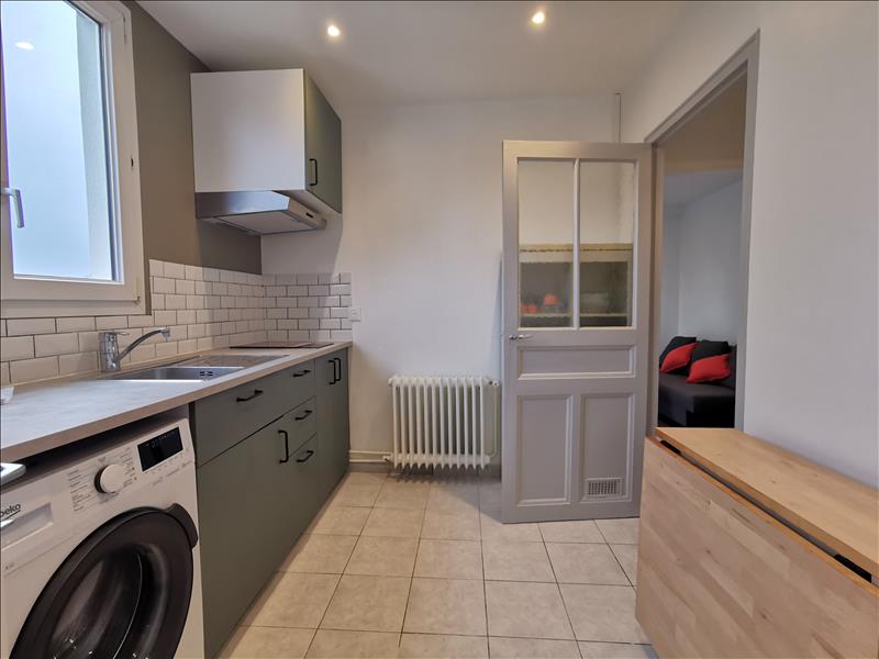 Flat Rue Ferdinand Gambon in Paris