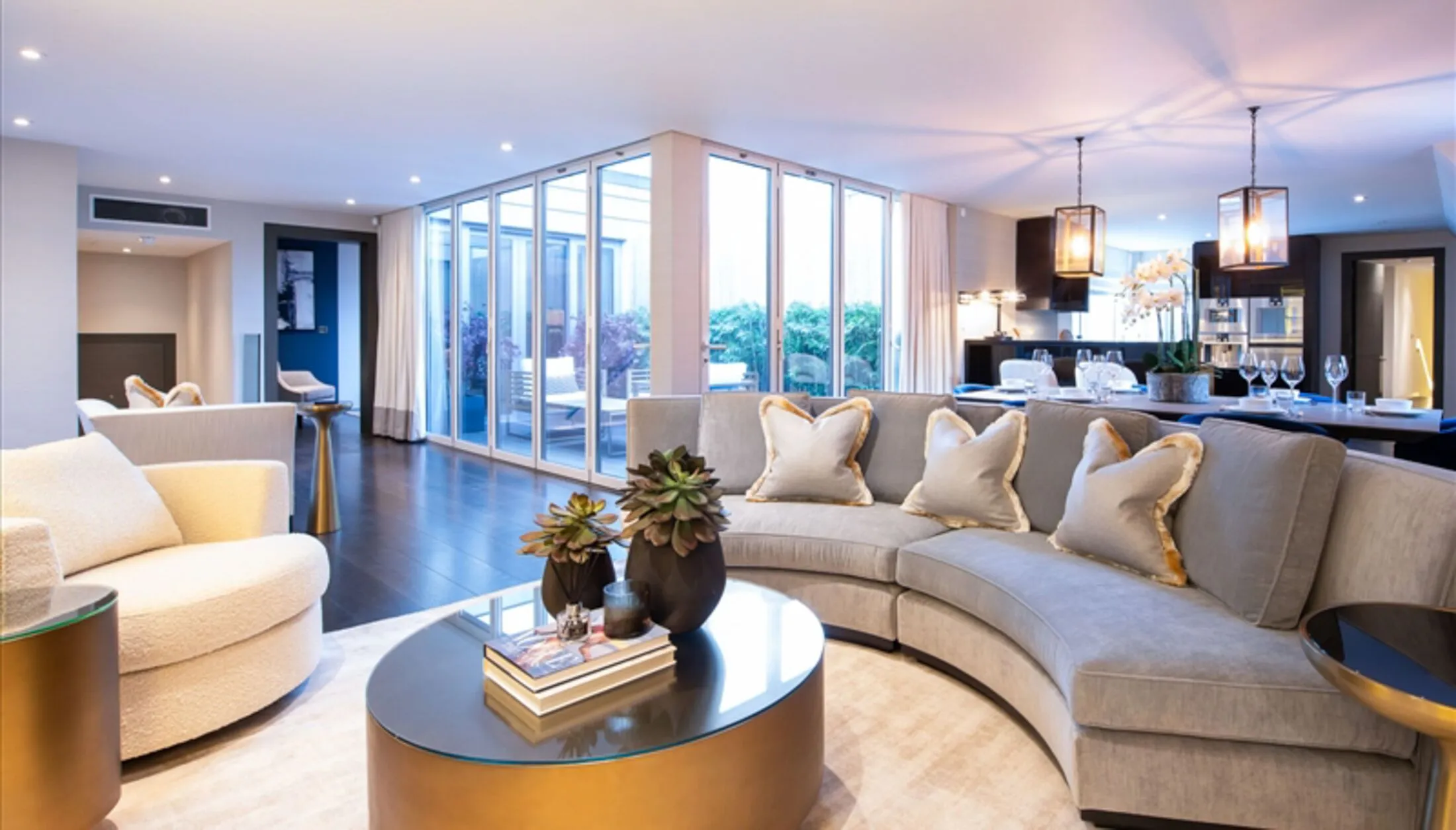 Flat Duke Street in City of Westminster