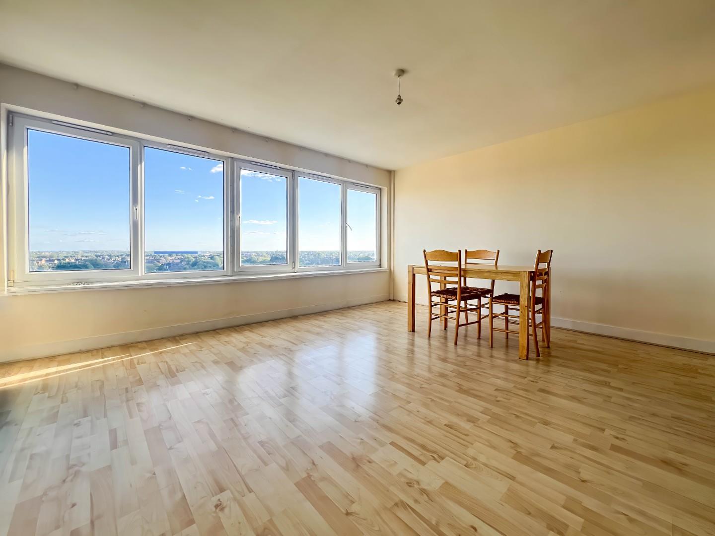 Flat Oundle Road in Peterborough