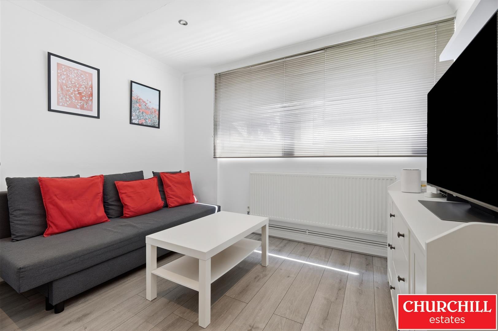 House Gardner Close in Greater London