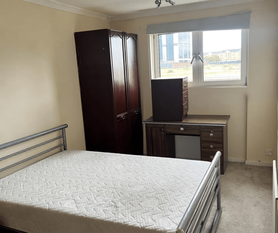 Flat Starboard Way in Greater London