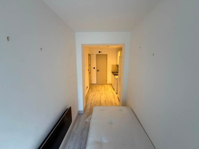 Flat Star Lane in Greater London