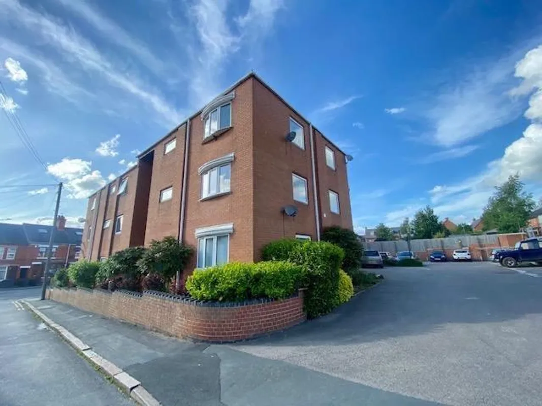 Flat Arthur Street in Hinckley and Bosworth