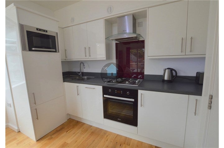 Flat Heaton Road in Newcastle upon Tyne