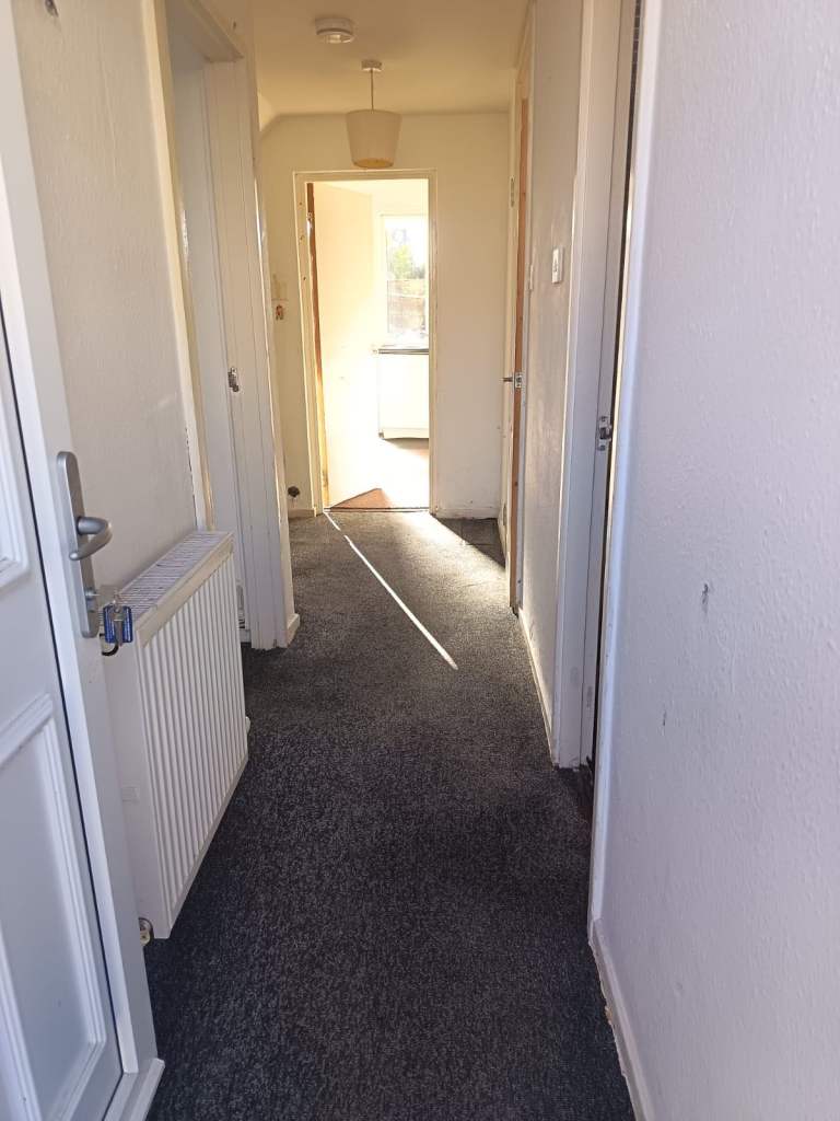 House Wallbrae Road in Cumbernauld