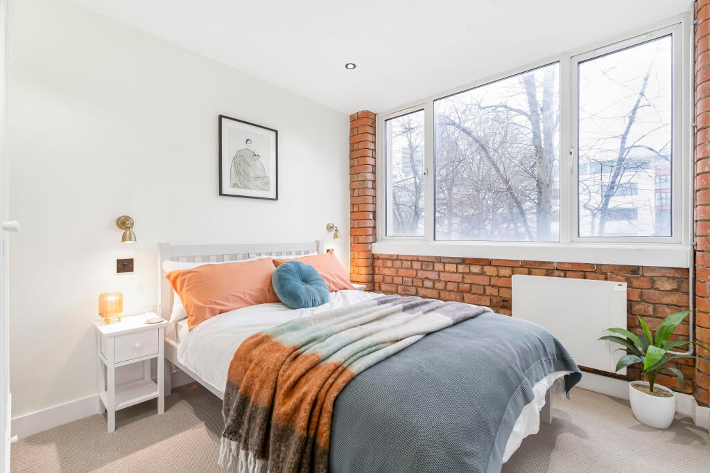 Flat Bedford Place in Greater London