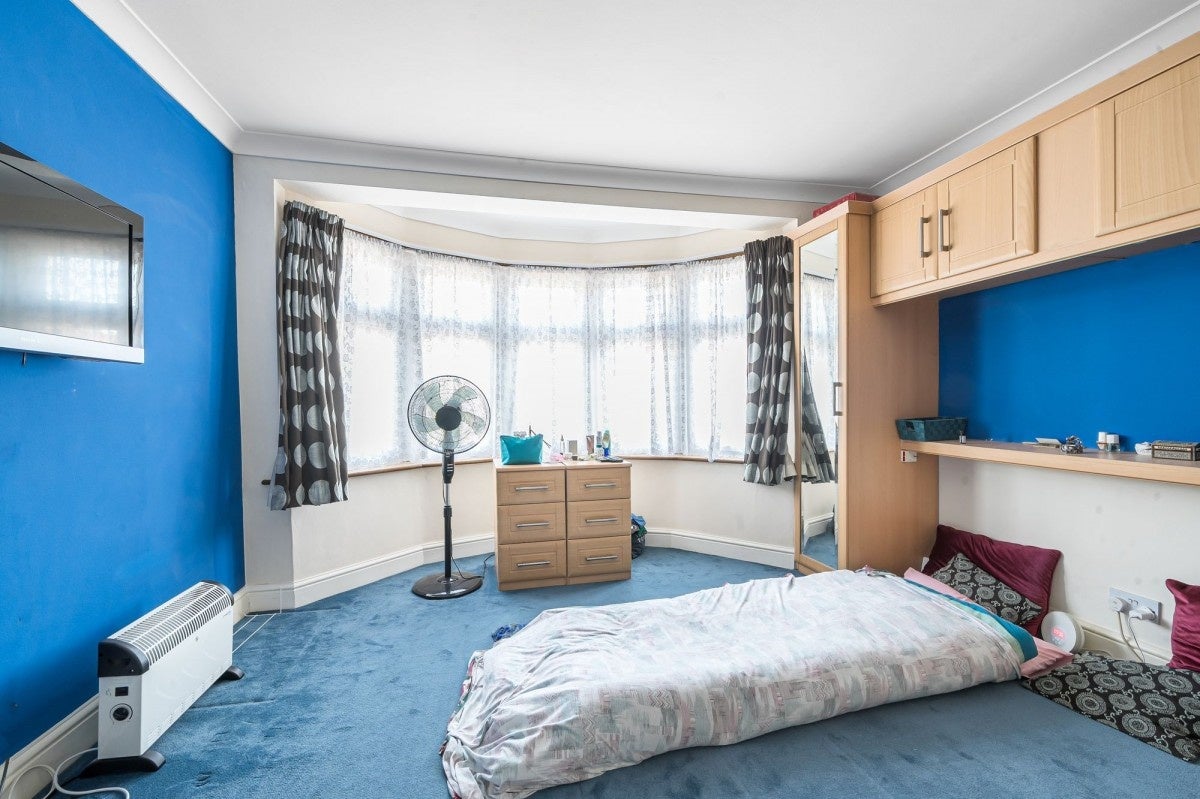 House Studley Drive in Greater London