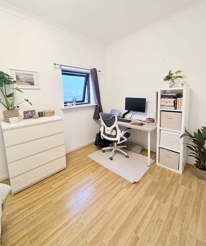 Room Plover Way in Greater London