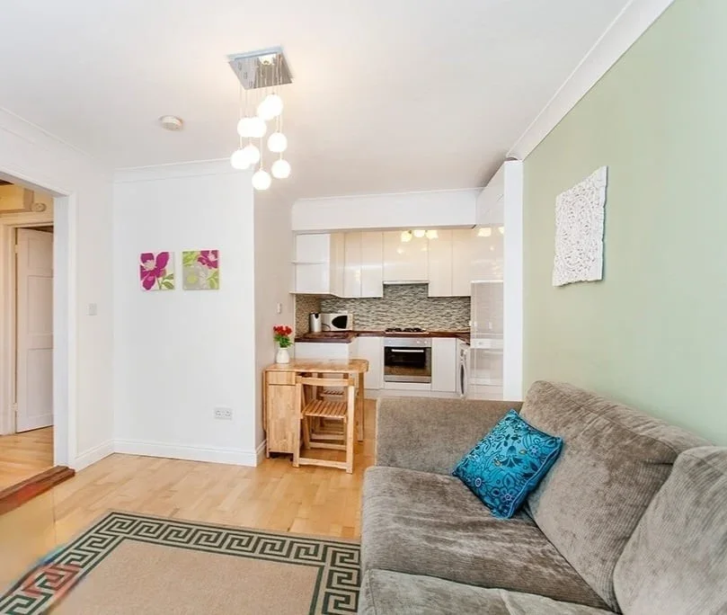 Flat Windsor Road in Greater London