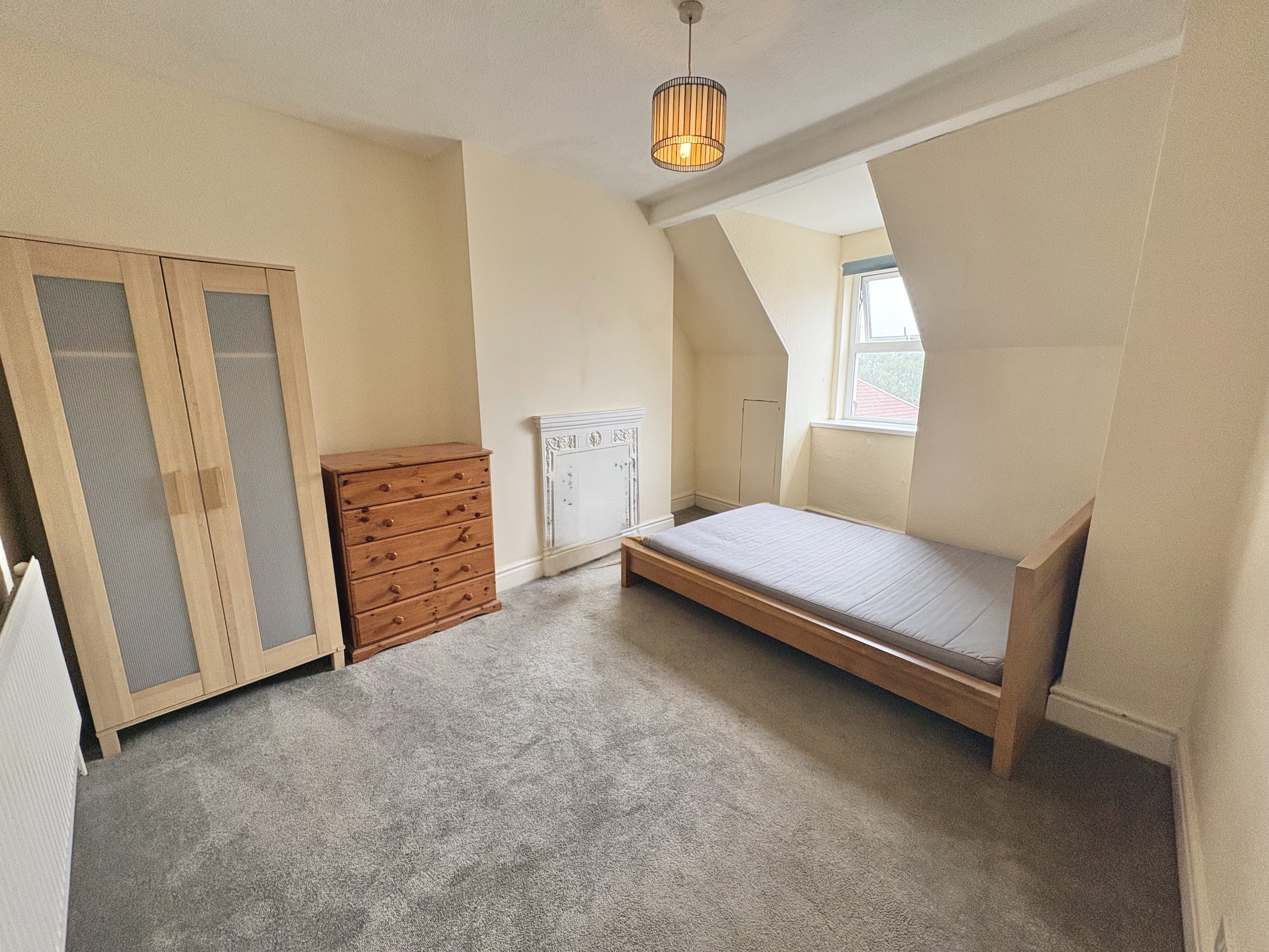 Flat Henleaze Road in Bristol