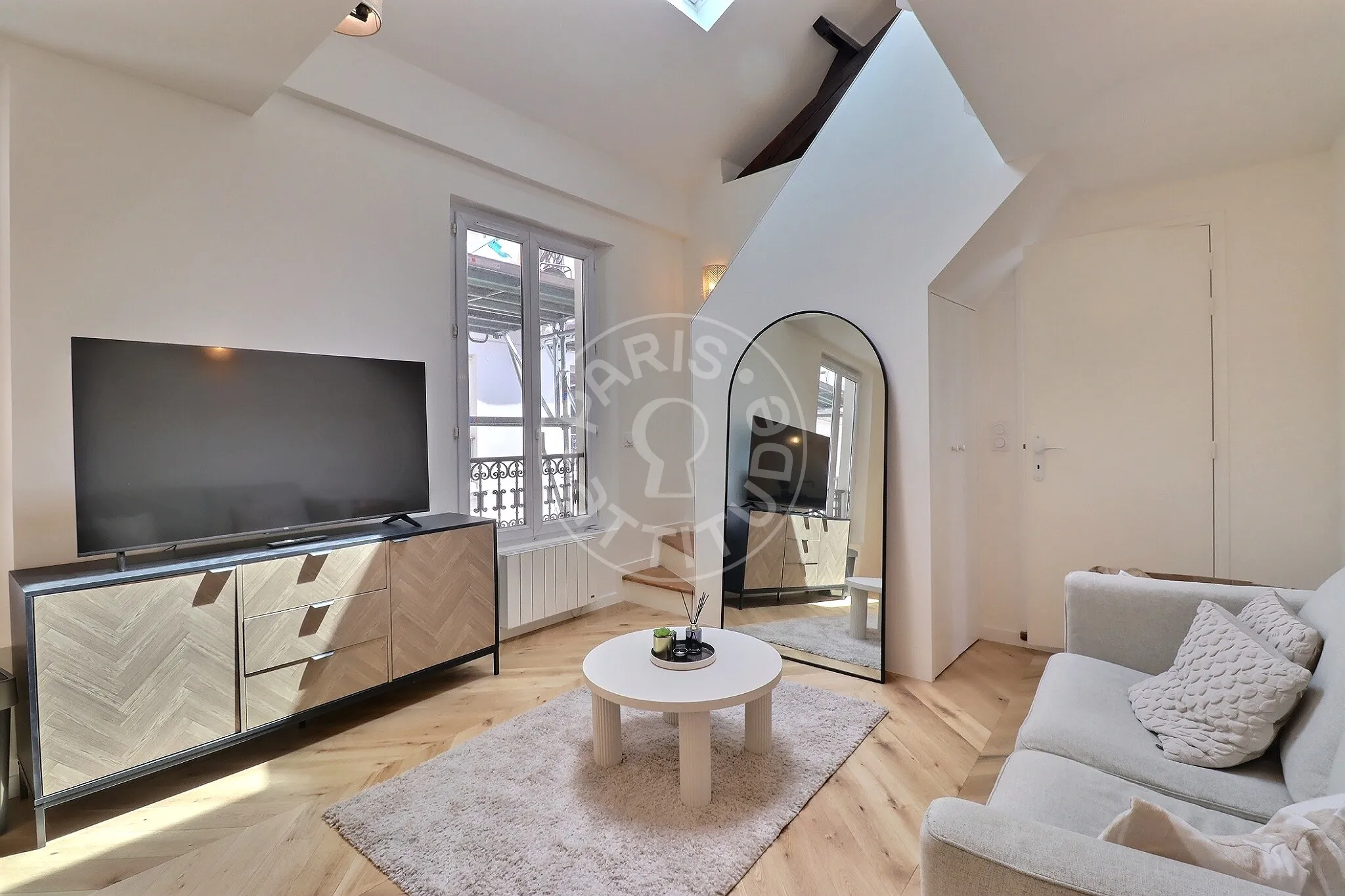 Flat Impasse des Carrières in Paris