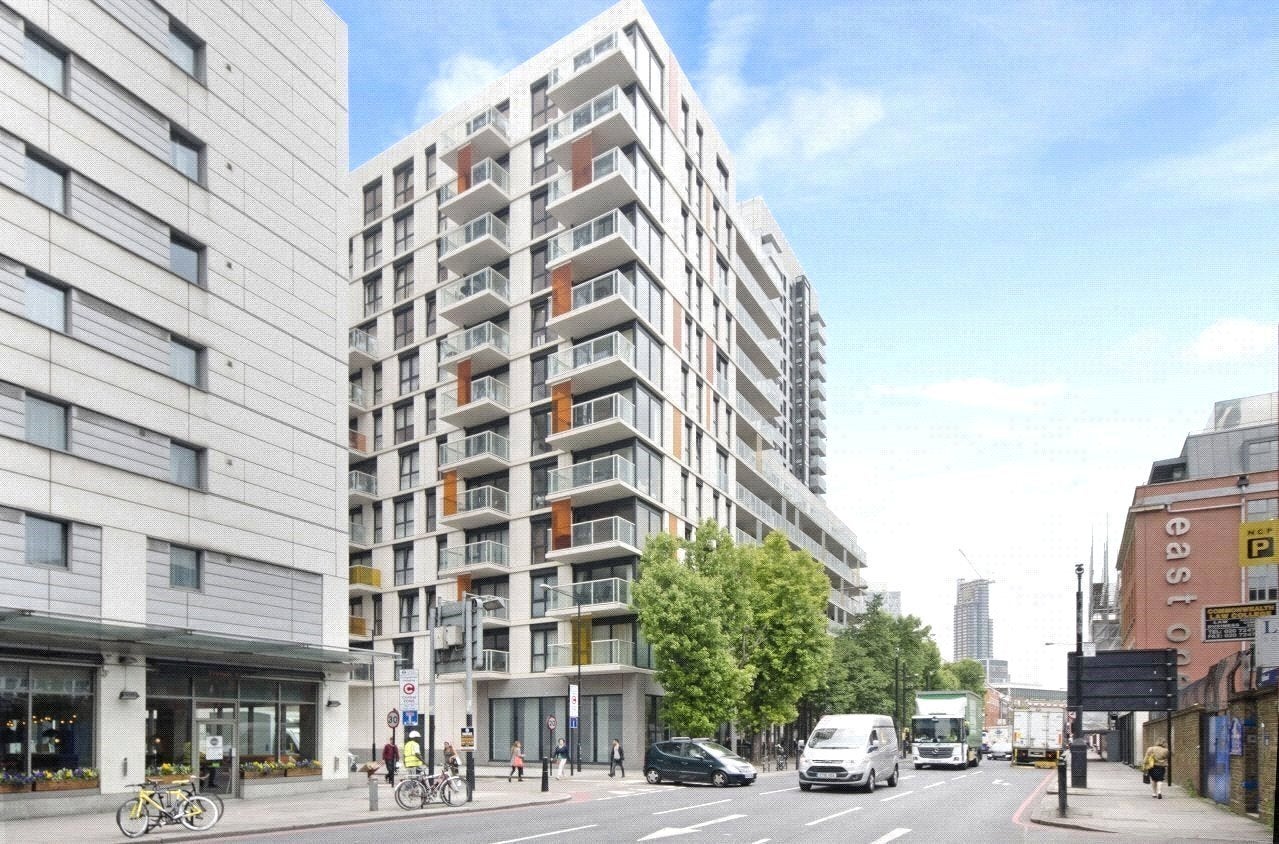Flat Commercial Street in Greater London