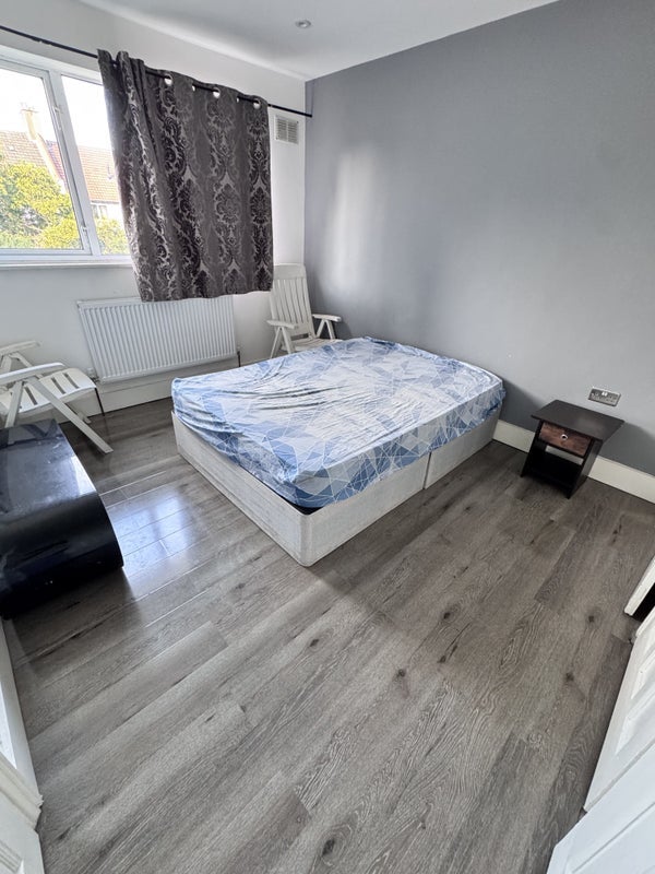 Room St. Stephen's Crescent in Greater London