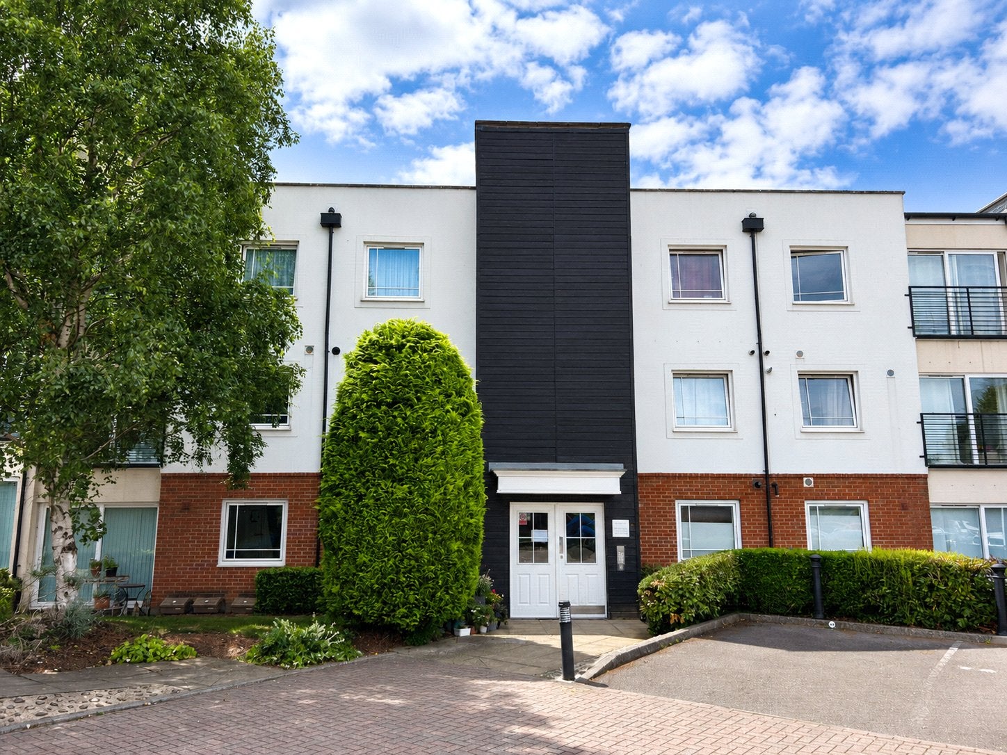 Flat Buffers Lane in Mole Valley