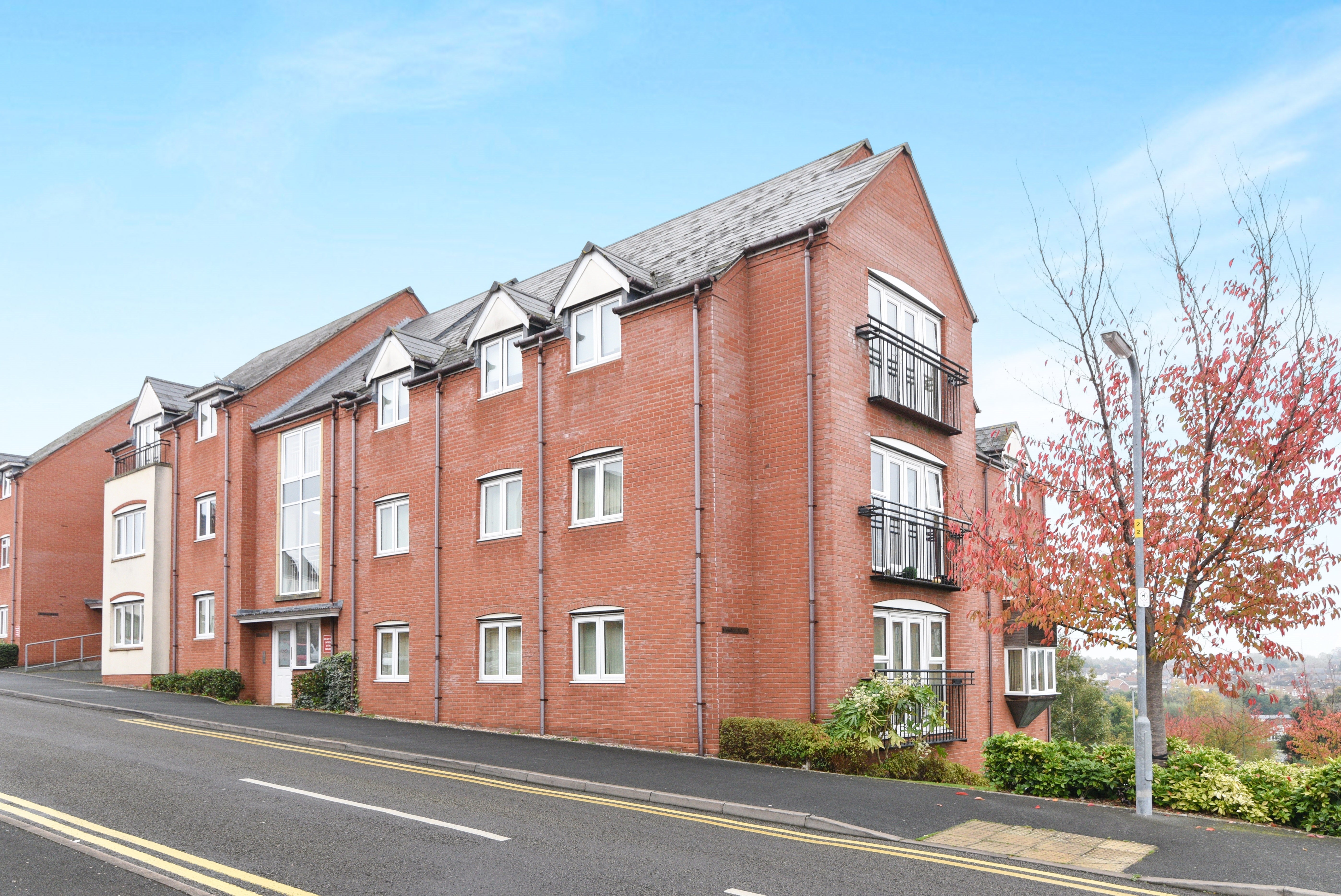 Flat Rynal Place in Wychavon