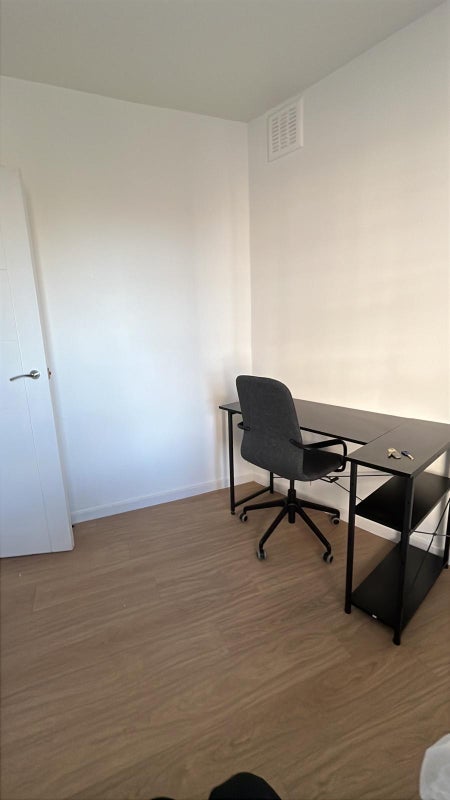 Room Dolland Street in Greater London