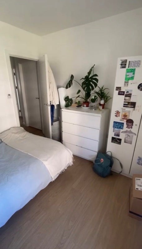 Room Dolland Street in Greater London