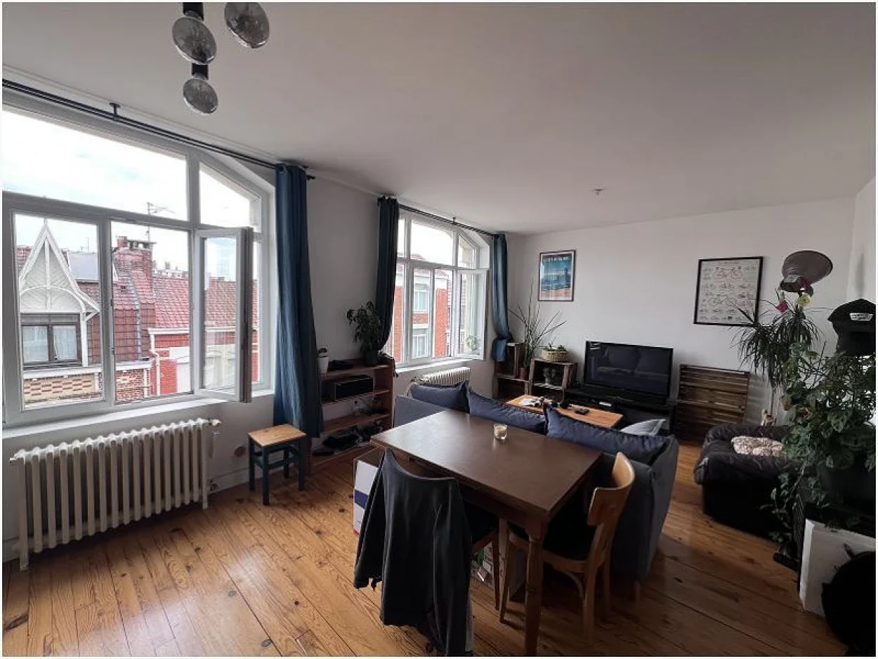Flat Rue Casimir Delavigne in Lille