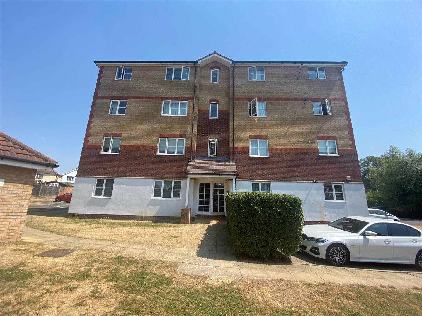 Flat South Street in Greater London