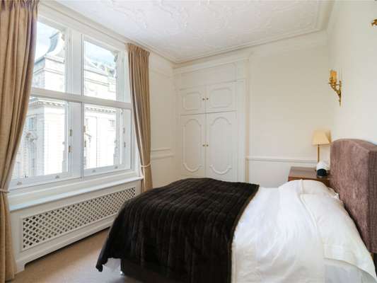 Flat Piccadilly in City of Westminster
