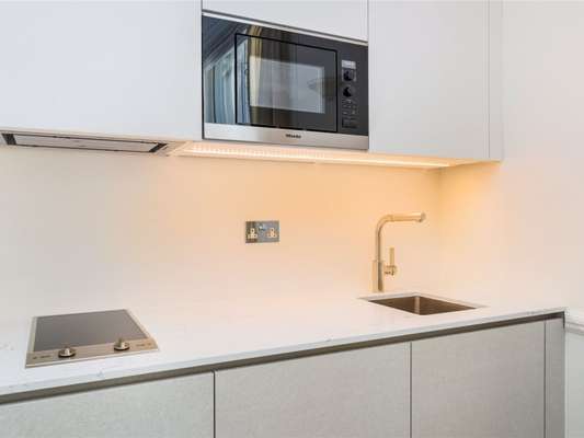Flat Piccadilly in City of Westminster