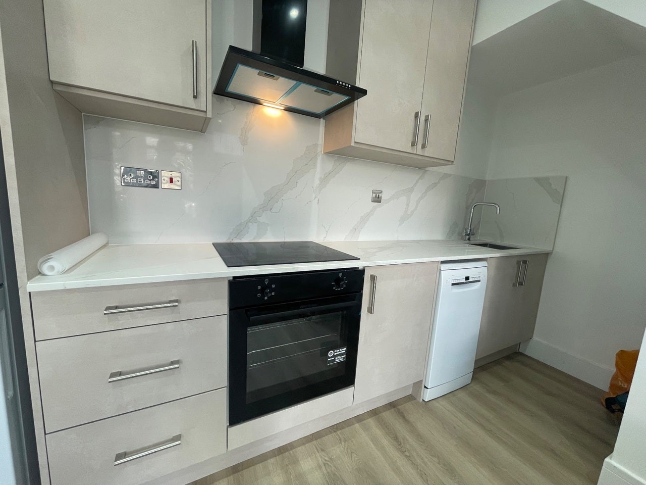 Flat Clapham Manor Street in Greater London