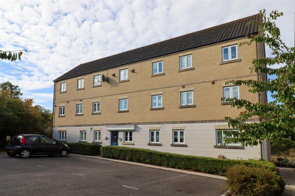 Flat Murfitt Close in Ely